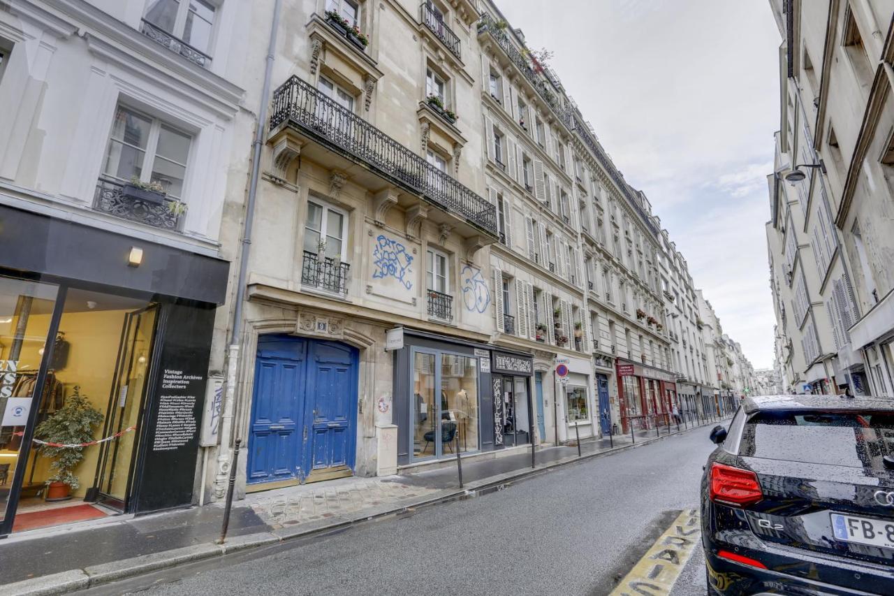Spacious Bright Split Level Flat In The Fashionable Marais Appartement Paris
